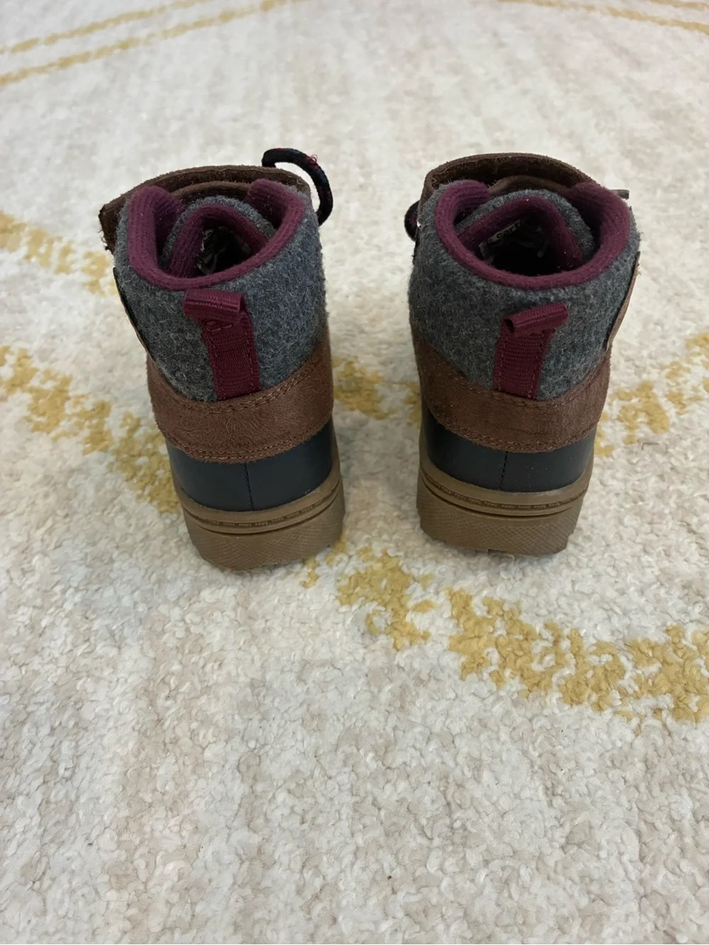 Carter's Toddler size 7 boots
